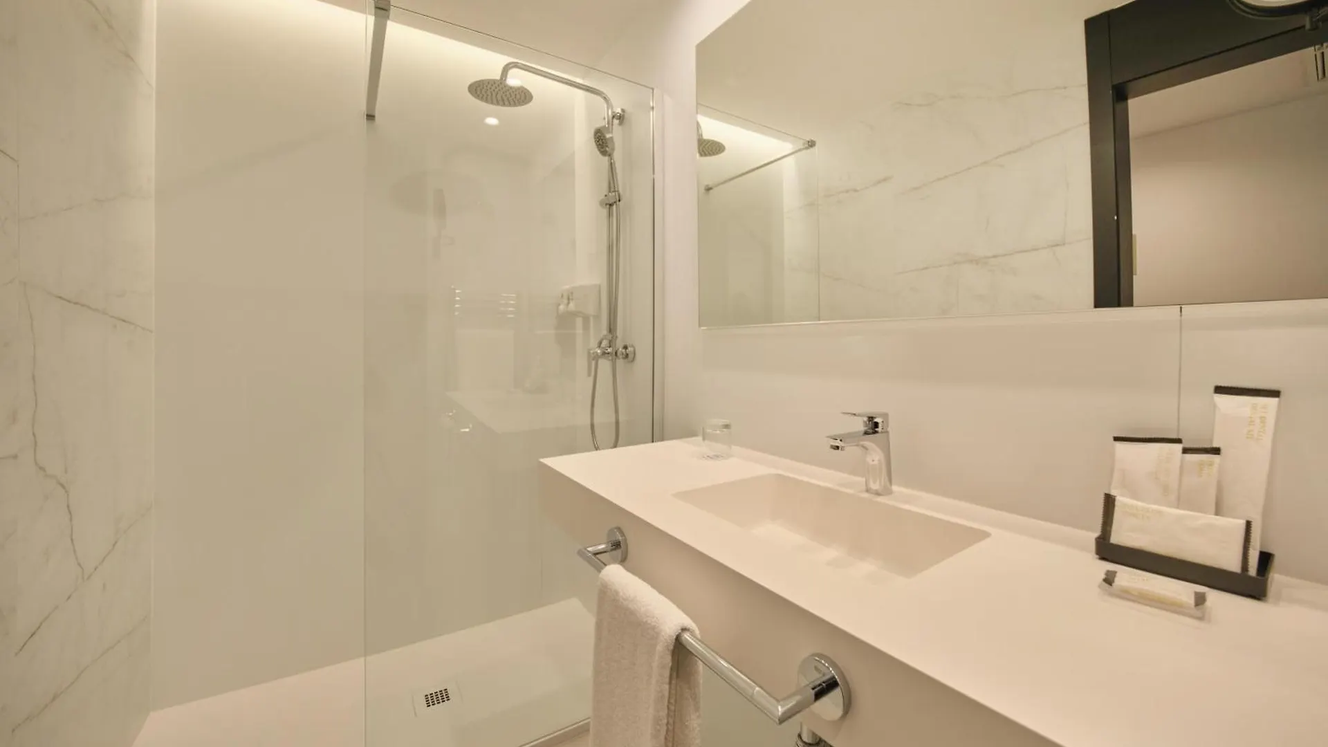 1881 Madrid Ventas Hotel